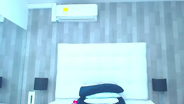 LeahMillerr live sex cam