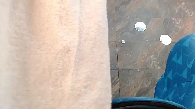 Heidy_Wells's cam snapshot