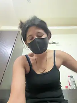 raavigirl's cam snapshot