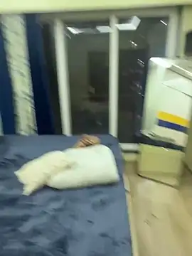 desitease's cam snapshot