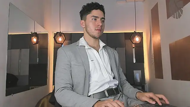 LiamNovak live sex cam