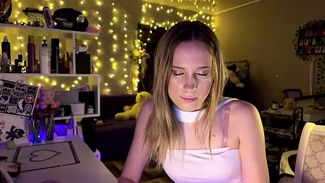 amily_sunray's cam snapshot