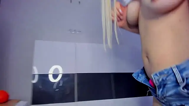 SabrinaSharm's cam snapshot