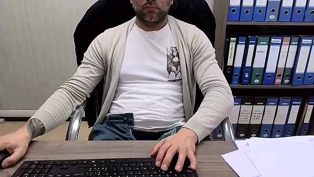 Evasionee live sex cam