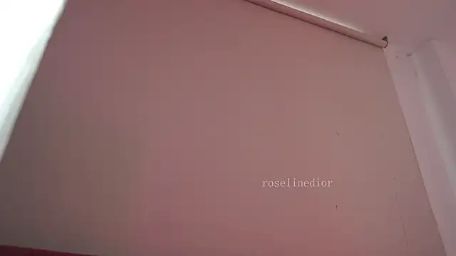roselinedior live sex cam