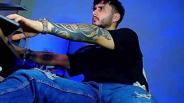 XanderCage99 live sex cam