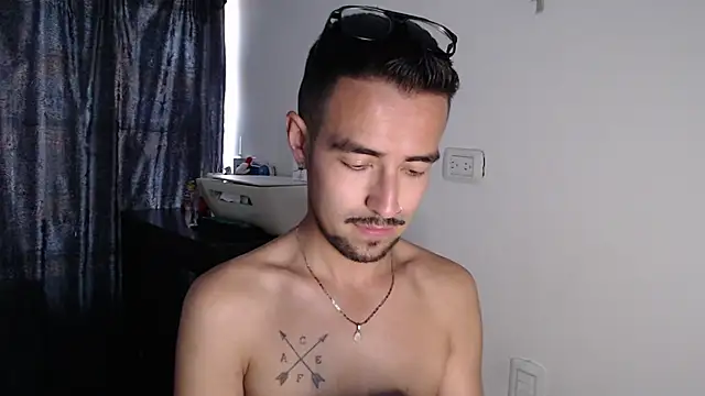 Demian_val live sex cam