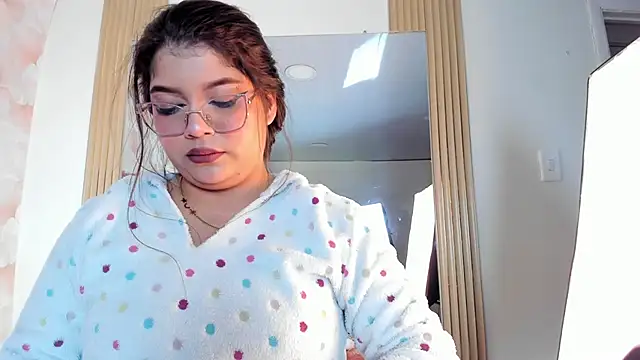 Kylie_Thompsonnl's cam snapshot