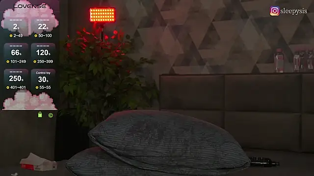 Sleepy_SIS live sex cam