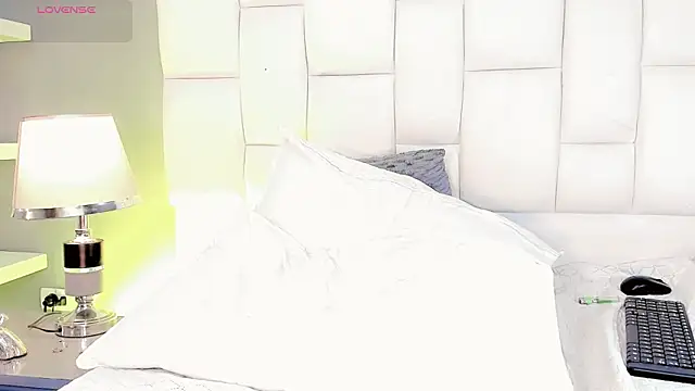 Kisses_Sophia live sex cam