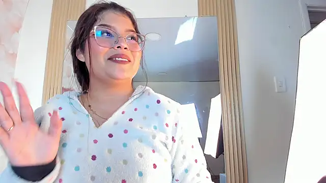 Kylie_Thompsonnl's cam snapshot