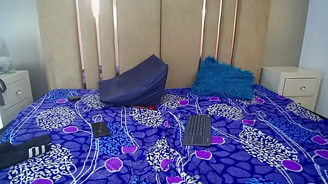 violet_angel13's cam snapshot