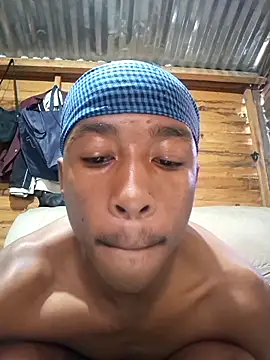 Peterveero12 live sex cam