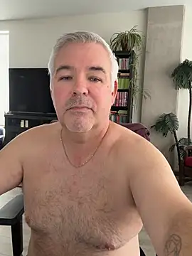 aarosteev2 live sex cam