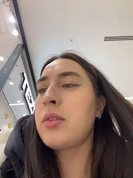 Holly_Play's cam snapshot