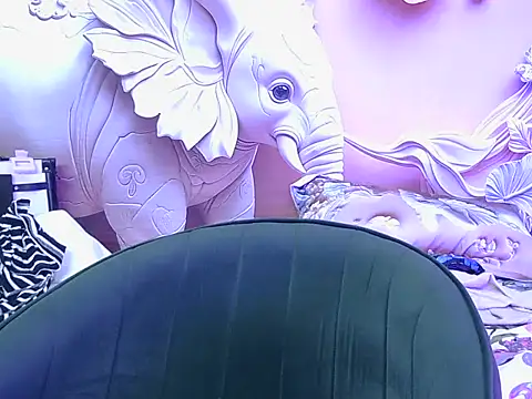 Bold-latinaa's cam snapshot