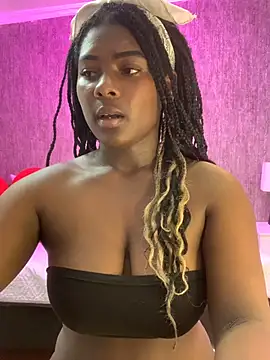 KarinaFlowers_'s cam snapshot