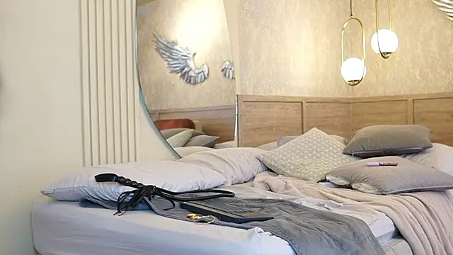 Luxa_Velvet live sex cam