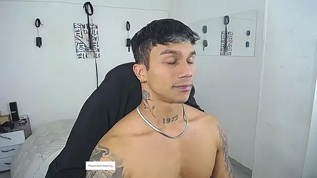 Leonard_Price live sex cam