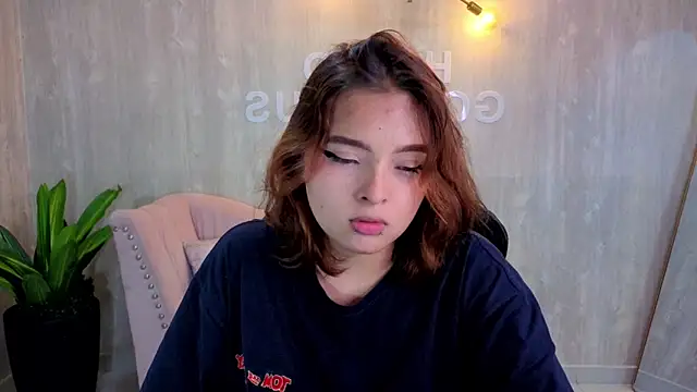 mia_foster_t's cam snapshot