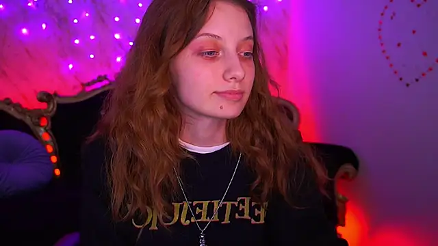 CuteeFoxy's cam snapshot