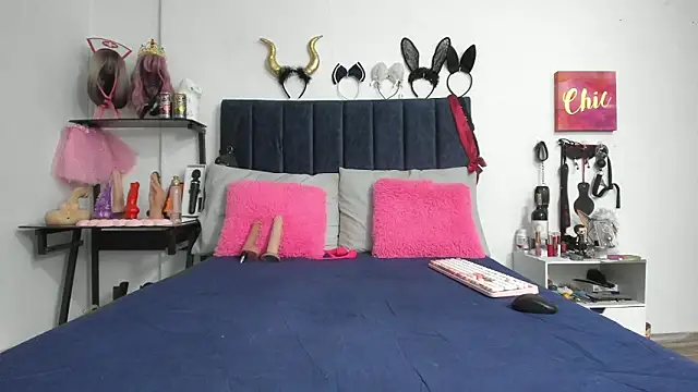 emmily_giraldo's cam snapshot