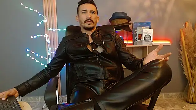 Reiko_85_'s cam snapshot