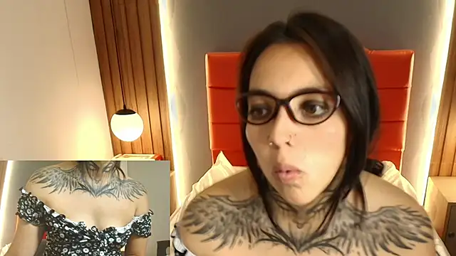 LiaMonroee_'s cam snapshot