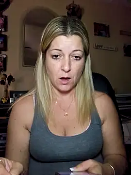 NikkiBlisss's cam snapshot