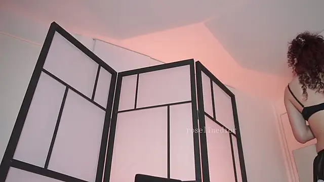 roselinedior live sex cam