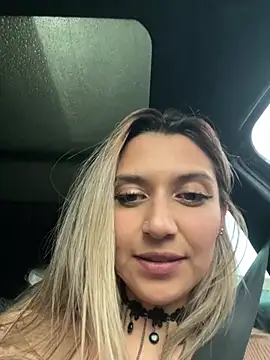 Isabella_Varella's cam snapshot