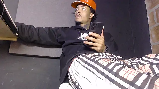 Anaconda_larga's cam snapshot