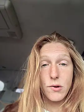 GoldenFlameGoddess live sex cam