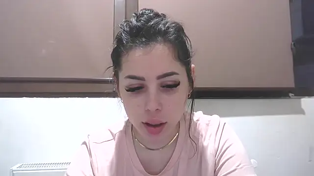 LovelyJulliette live sex cam