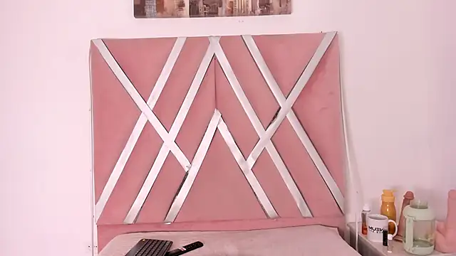 _miaquevedo_'s cam snapshot