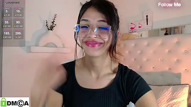 zoe_sexy_latin_19's cam snapshot