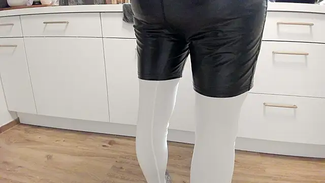 molicaremolicare's cam snapshot