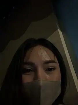 Linh_2004 live sex cam