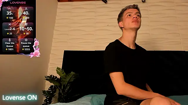 nicktorn's cam snapshot