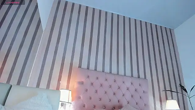 Iris_Jenner1's cam snapshot