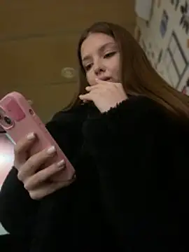 KrisMagnoly's cam snapshot