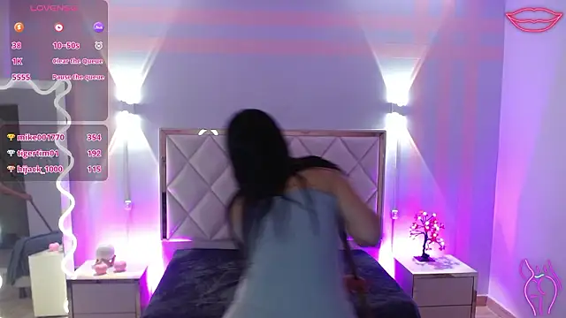 Rosalind_tay's cam snapshot