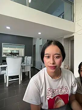 l0lita_emi live sex cam