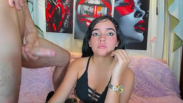 Play_with_belly's cam snapshot