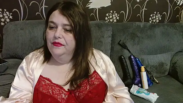 HousewifeMilf_Courtney live sex cam