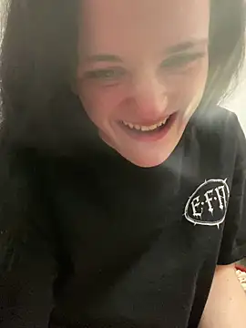 LeonieClaire live sex cam