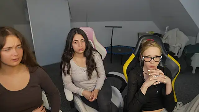 Jessica_start's cam snapshot