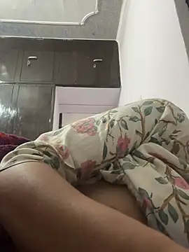 isha_sharma2002's cam snapshot