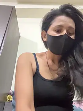 raavigirl's cam snapshot