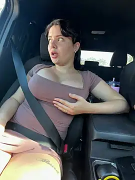 mangolini_parrocini live sex cam